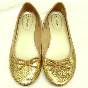Girls/women’s size 5 gold glitter flats